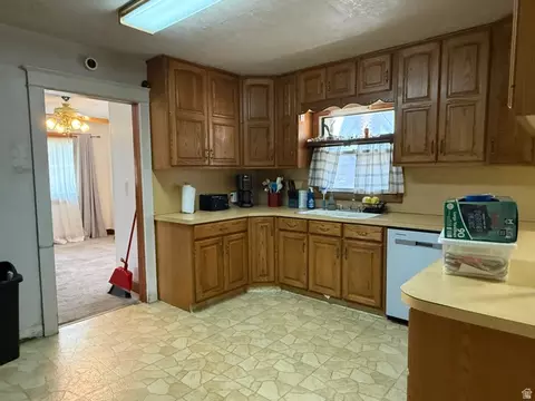 Kitchen - 54 W 2000 N, Sunset, UT 84015 photo 2 of 2