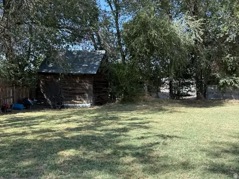 Exterior - 54 W 2000 N, Sunset, UT 84015 photo 5 of 6