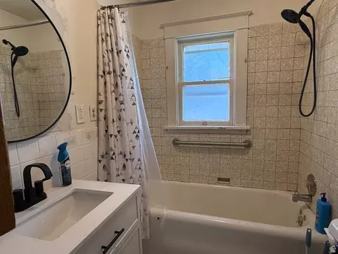 Bath - 54 W 2000 N, Sunset, UT 84015 photo 1 of 1