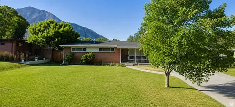 3242 E Bon View Dr, Salt Lake City, UT 84109