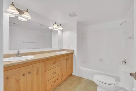 Bath - 673 E 2100 N, North Logan, UT 84341 photo 3 of 3