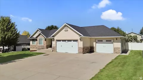 Exterior - 673 E 2100 N, North Logan, UT 84341 photo 7 of 8