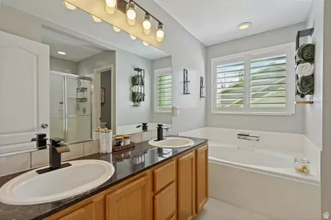 Bath - 459 E Steep Mountain Dr, Draper, UT 84020 photo 1 of 4