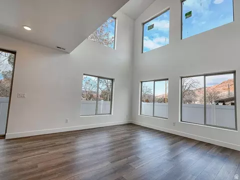 241 E 100 N #4, Moab, UT 84532 photo 2