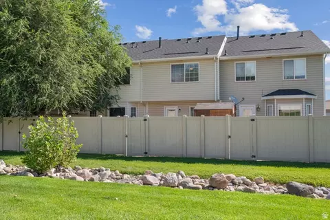 Exterior - 834 Greenridge Ave, Payson, UT 84651 photo 7 of 8