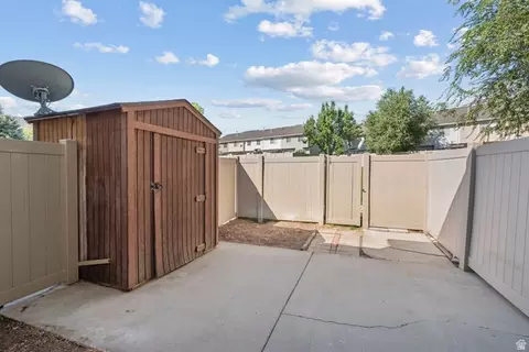 Exterior - 834 Greenridge Ave, Payson, UT 84651 photo 3 of 8