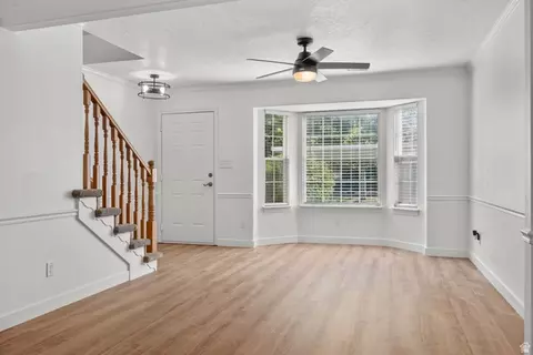 Living - 834 Greenridge Ave, Payson, UT 84651 photo 3 of 4