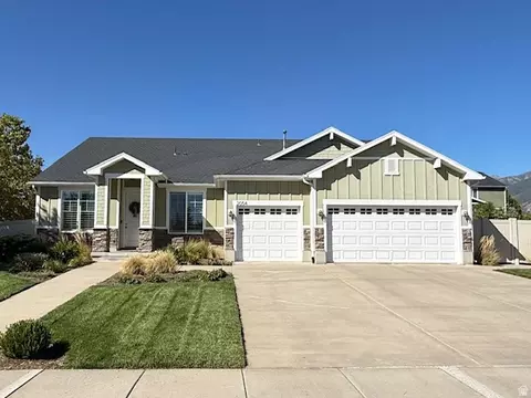 2054 W Loveland Ct S, Farmington, UT 84025