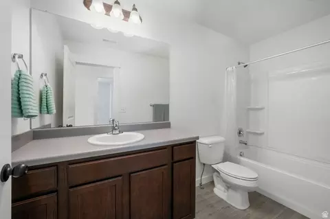 Bath - 1724 N 1260 E, Payson, UT 84651 photo 2 of 2