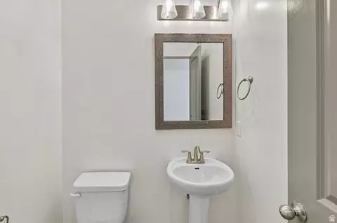 Bath - 1833 E 3550 N, North Logan, UT 84341 photo 6 of 6