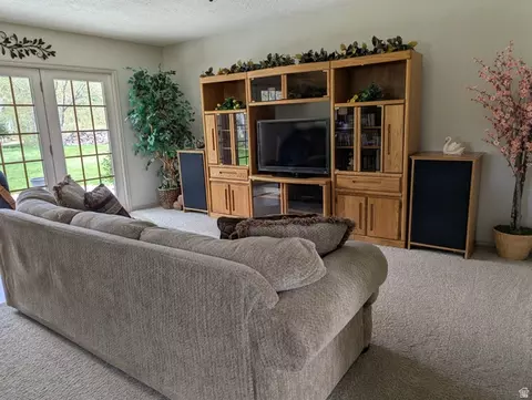 Living - 1040 W Mill Rd, Ferron, UT 84523 photo 4 of 8