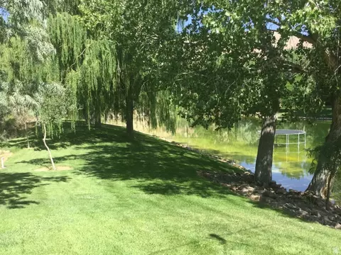 Exterior - 1040 W Mill Rd, Ferron, UT 84523 photo 5 of 27