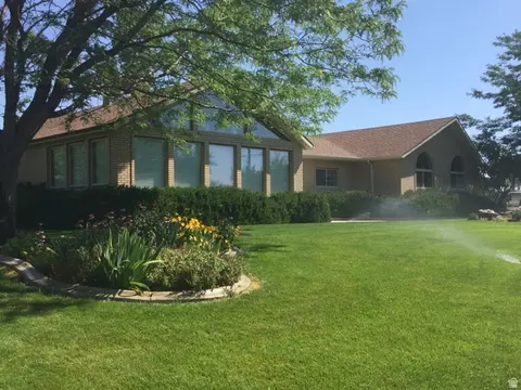 Exterior - 1040 W Mill Rd, Ferron, UT 84523 photo 3 of 27