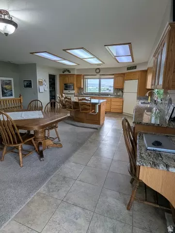 Kitchen - 1040 W Mill Rd, Ferron, UT 84523 photo 4 of 6