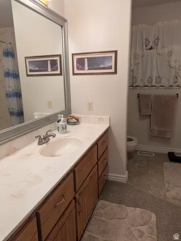 Bath - 1040 W Mill Rd, Ferron, UT 84523 photo 1 of 9