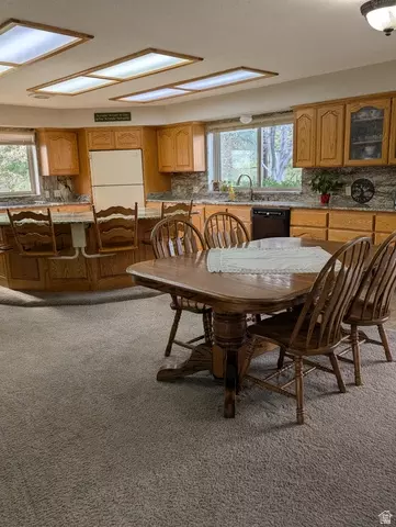 Kitchen - 1040 W Mill Rd, Ferron, UT 84523 photo 6 of 6