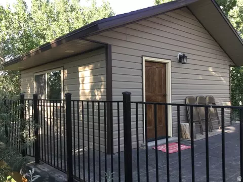 Exterior - 1040 W Mill Rd, Ferron, UT 84523 photo 22 of 27