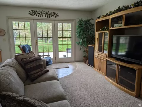 Living - 1040 W Mill Rd, Ferron, UT 84523 photo 1 of 8