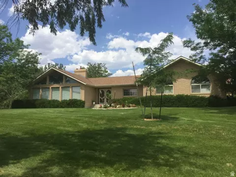 Exterior - 1040 W Mill Rd, Ferron, UT 84523 photo 1 of 27