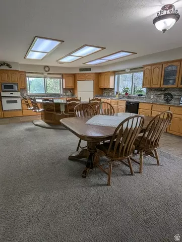 Kitchen - 1040 W Mill Rd, Ferron, UT 84523 photo 5 of 6