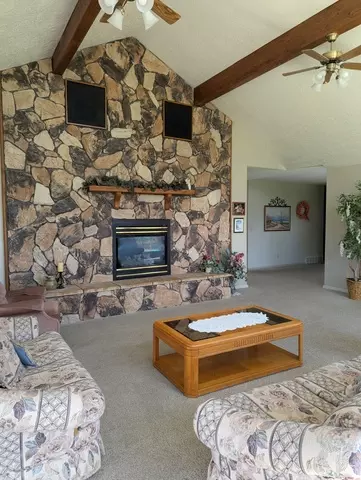 Living - 1040 W Mill Rd, Ferron, UT 84523 photo 3 of 8