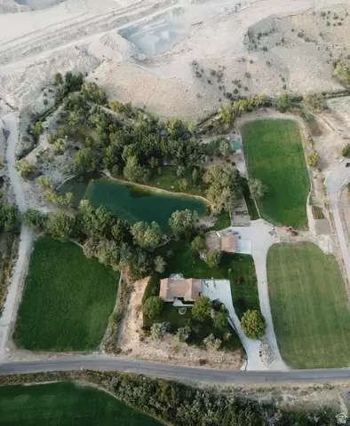 View/Area - 1040 W Mill Rd, Ferron, UT 84523 photo 3 of 14