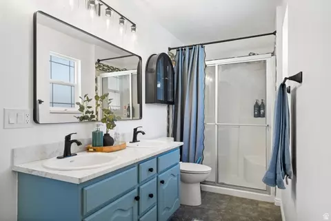Bath - 6916 N Cherokee St E, Eagle Mountain, UT 84005 photo 2 of 6