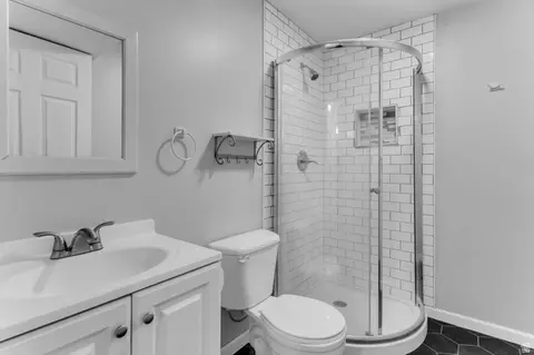 Bath - 1289 E 3025 N, Layton, UT 84040 photo 5 of 5