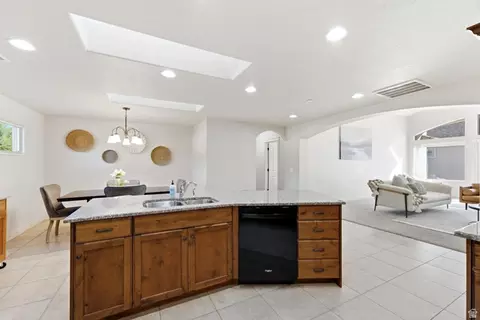Kitchen - 721 E 100 S, Layton, UT 84041 photo 2 of 3