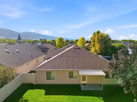Exterior - 721 E 100 S, Layton, UT 84041 photo 9 of 10