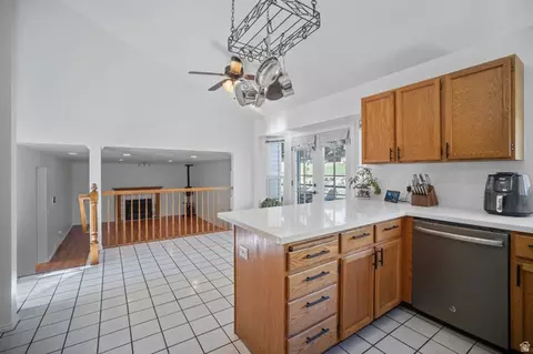 Kitchen - 5554 S Edgeberry Dr, Murray, UT 84123 photo 3 of 3