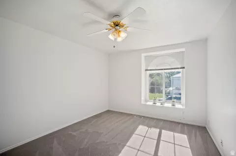 Bedroom - 5554 S Edgeberry Dr, Murray, UT 84123 photo 4 of 8