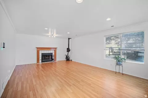 Living - 5554 S Edgeberry Dr, Murray, UT 84123 photo 3 of 4