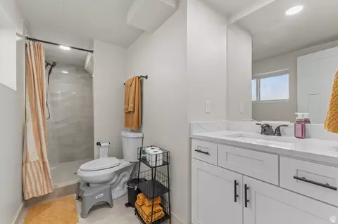 Bath - 291 E 1950 S, Bountiful, UT 84010 photo 1 of 5