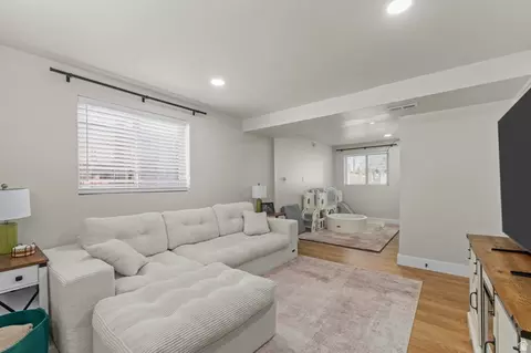 Living - 291 E 1950 S, Bountiful, UT 84010 photo 3 of 3