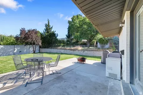 Exterior - 291 E 1950 S, Bountiful, UT 84010 photo 8 of 8