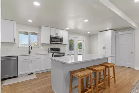 Kitchen - 291 E 1950 S, Bountiful, UT 84010 photo 2 of 6