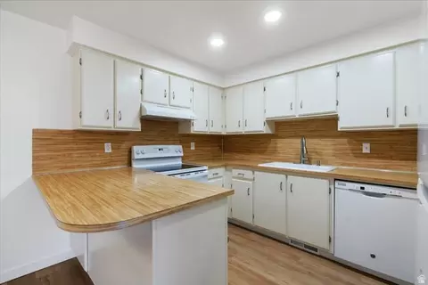 Kitchen - 263 W Garden Park Dr N, Orem, UT 84057 photo 1 of 2