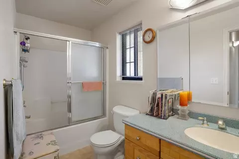Bath - 708 E Mule Deer Dr, Central, UT 84722 photo 4 of 4