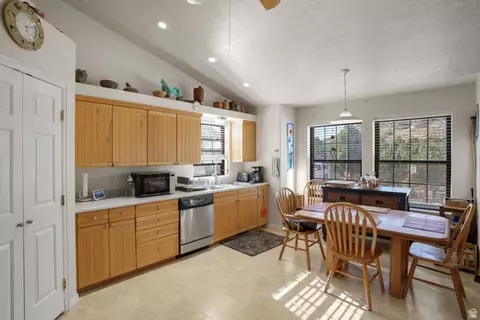 Kitchen - 708 E Mule Deer Dr, Central, UT 84722 photo 5 of 8
