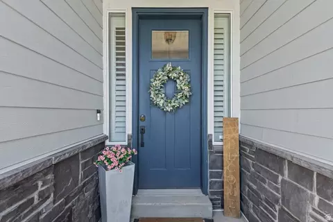 Entry Way - 2041 E Telegraph Rd, Eagle Mountain, UT 84005 photo 1 of 4