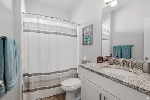 Bath - 2041 E Telegraph Rd, Eagle Mountain, UT 84005 photo 1 of 2