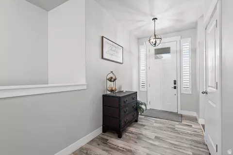 Entry Way - 2041 E Telegraph Rd, Eagle Mountain, UT 84005 photo 3 of 4