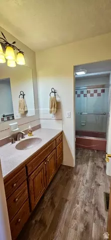 Bath - 25800 N Clements Ln, Fairview, UT 84629 photo 1 of 3