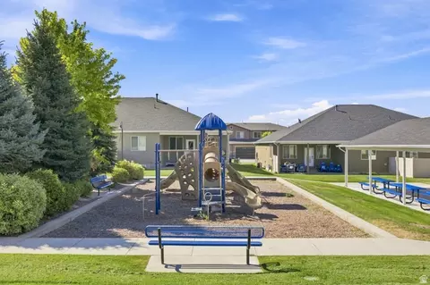 Exterior - 748 S 150 E, Smithfield, UT 84335 photo 8 of 12