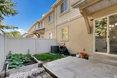 Exterior - 720 S 1525 W, Orem, UT 84058 photo 3 of 6