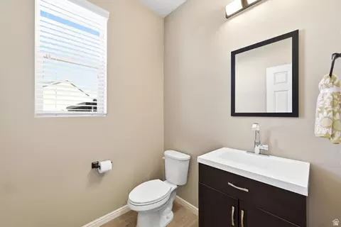 Bath - 9022 N Suffolk Ln, Eagle Mountain, UT 84005 photo 1 of 6
