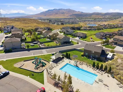 View/Area - 9022 N Suffolk Ln, Eagle Mountain, UT 84005 photo 2 of 10