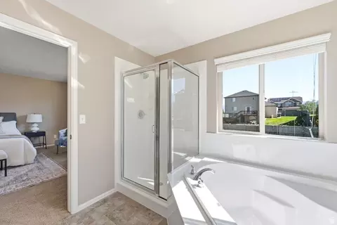 Bath - 9022 N Suffolk Ln, Eagle Mountain, UT 84005 photo 4 of 6
