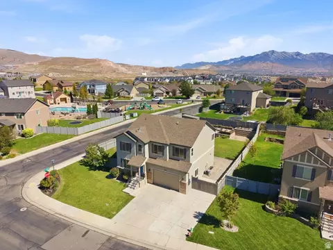 View/Area - 9022 N Suffolk Ln, Eagle Mountain, UT 84005 photo 9 of 10